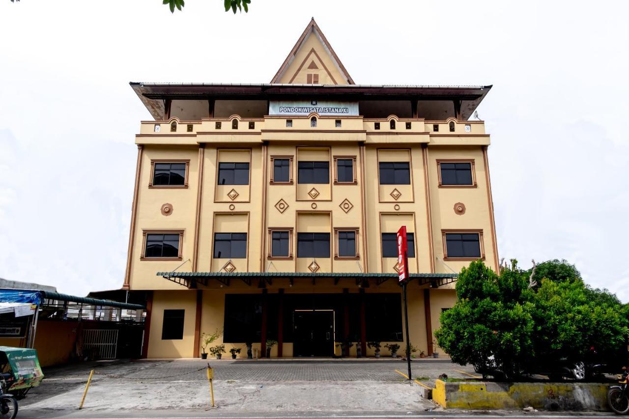 Oyo 1364 Pondok Wisata Istana XI Medan Zewnętrze zdjęcie