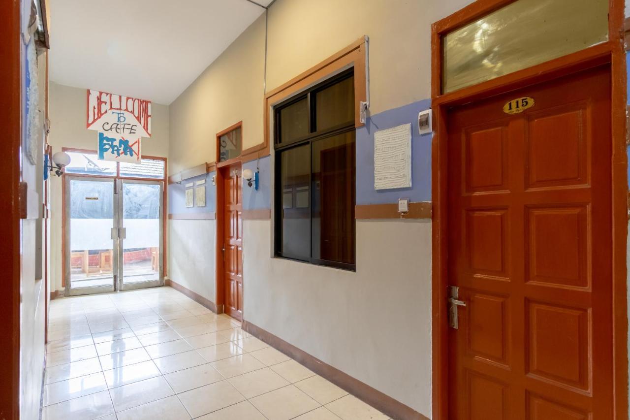 Oyo 1364 Pondok Wisata Istana XI Medan Zewnętrze zdjęcie