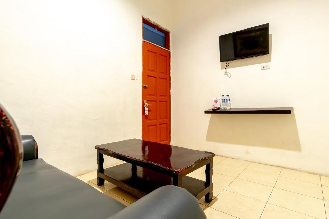 Oyo 1364 Pondok Wisata Istana XI Medan Zewnętrze zdjęcie
